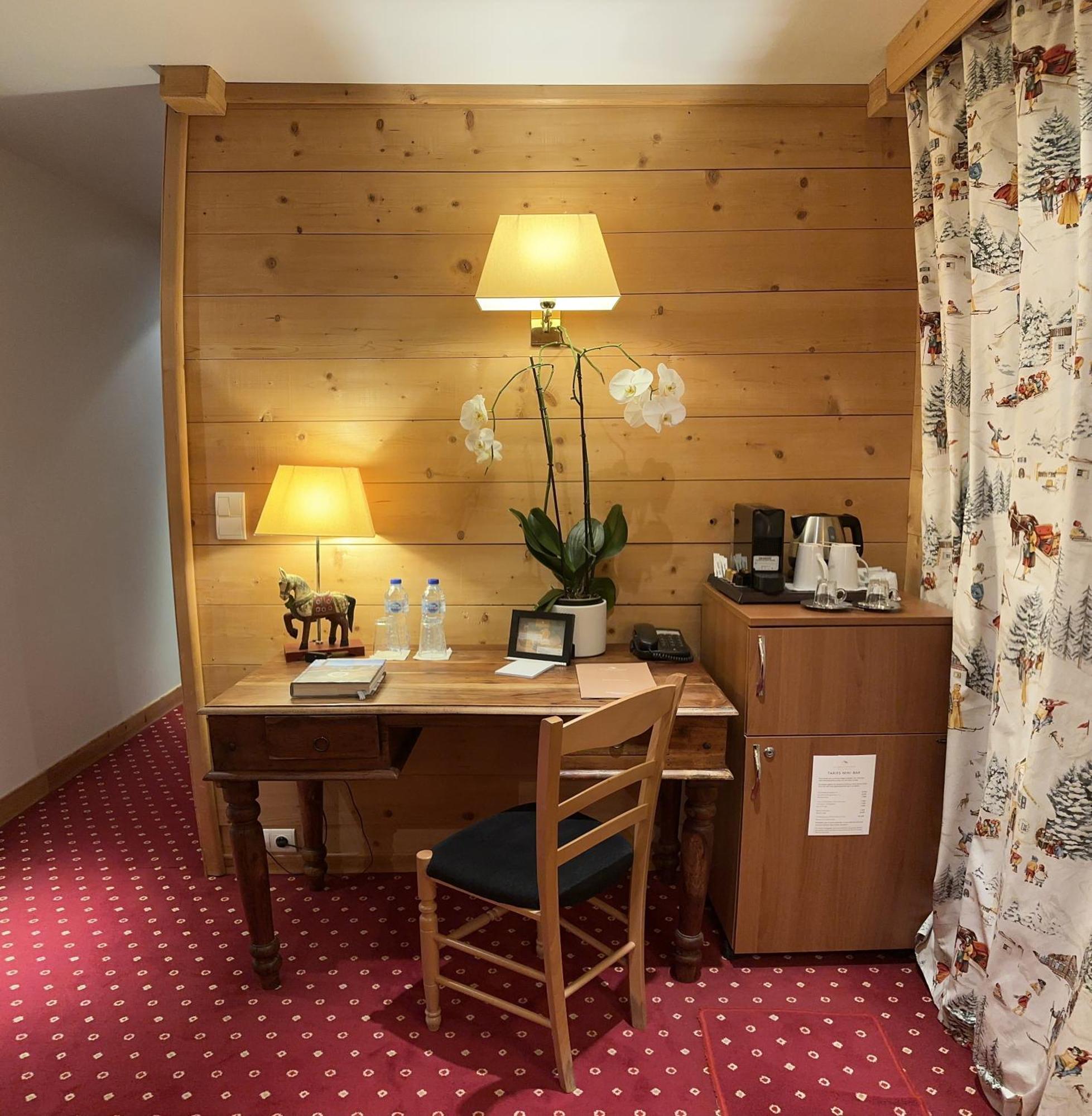 Hotel Le Chalet D'Auron Restaurant Et Spa Εξωτερικό φωτογραφία