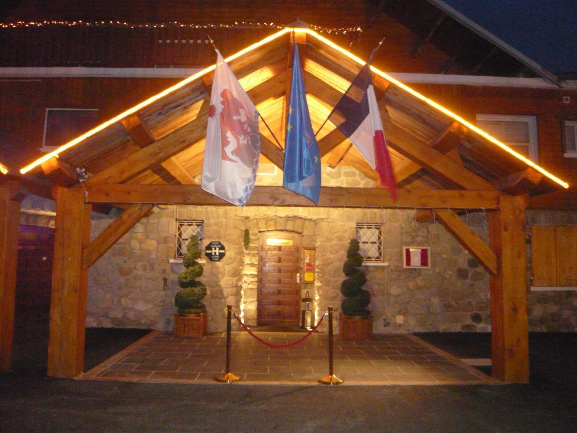 Hotel Le Chalet D'Auron Restaurant Et Spa Εξωτερικό φωτογραφία