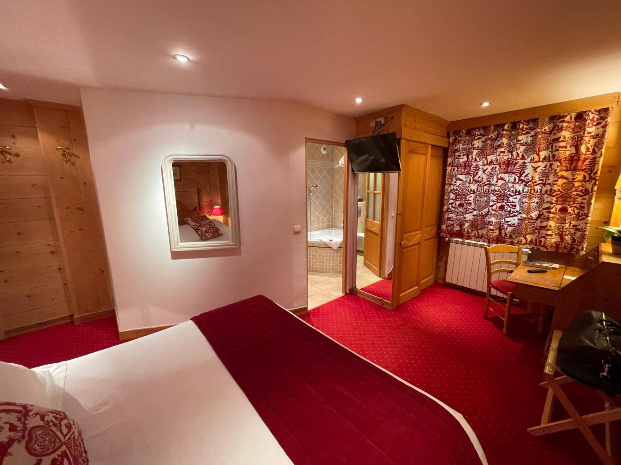 Hotel Le Chalet D'Auron Restaurant Et Spa Εξωτερικό φωτογραφία